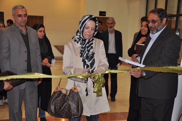 افتتاح نمایشگاه آثار هنرمندان رفسنجان