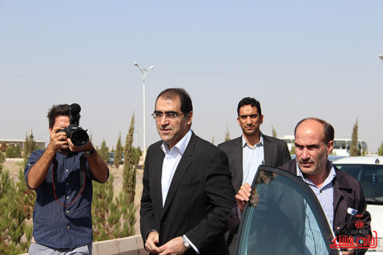 وزیر بهداشت وارد رفسنجان شد +تصاویر