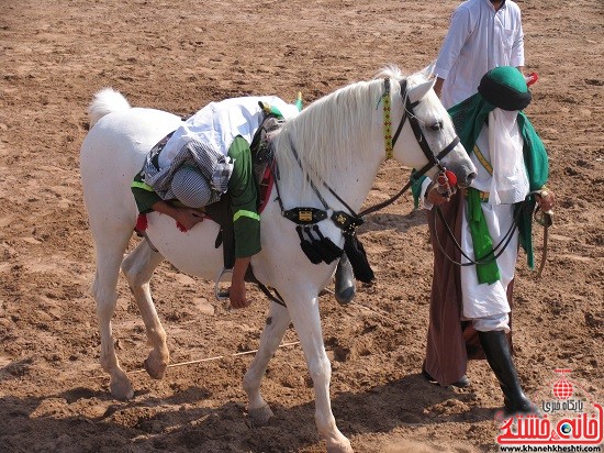 دوربین خانه خشتی در مراسم تاسوعای روستای لطف آباد رفسنجان