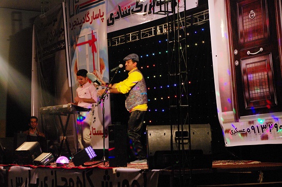 اجرای جنگ شادی در رفسنجان / عکس